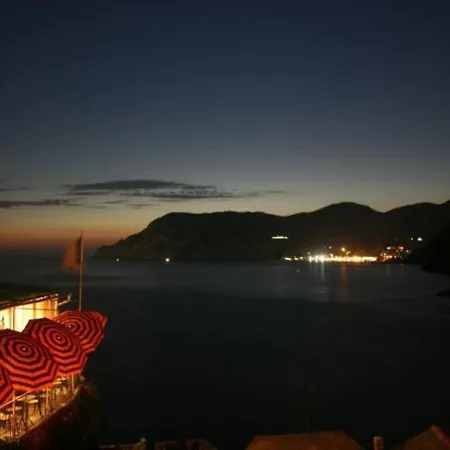 The Honeymooners' Paradise * Vernazza